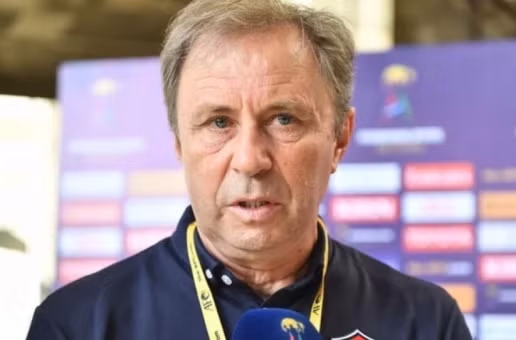  HLV Milovan Rajevac sẽ không có sự phục vụ của Messi Thái Chanathip Songkrasin.