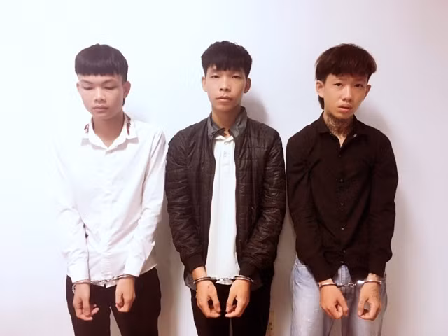 Khởi tố vụ án, bắt tạm giam ba đối tượng liên quan vụ án là Hoàng, Phước và Quân.