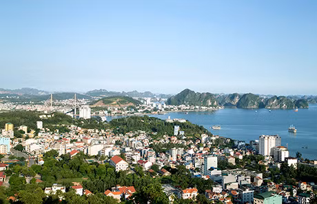 Đô thị Hạ Long ngày càng khang trang, hiện đại. Ảnh: Khánh Giang
