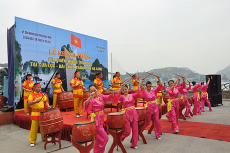 Các màn biểu diễn ca nhạc chào mừng lễ khánh thành 