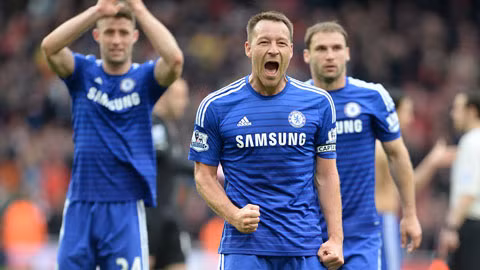 Các cầu thủ Chelsea ăn mừng như thể đã vô địch.