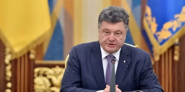 Tổng thống Ukraine Petro Poroshenko muốn trưng cầu dân ý về việc gia nhập NATO. (Nguồn: www.huffingtonpost.com)