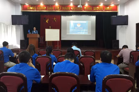 Quang cảnh buổi tập huấn 