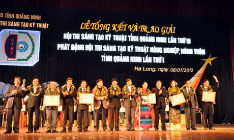 Lễ trao giải Hội thi Sáng tạo kỹ thuật tỉnh Quảng Ninh lần thứ III và phát động Hội thi Sáng tạo Kỹ thuật nông nghiệp, nông thôn tỉnh Quảng Ninh lần thứ nhất được tổ chức tháng 1 năm 2012. Ảnh: Hoàng Quý
