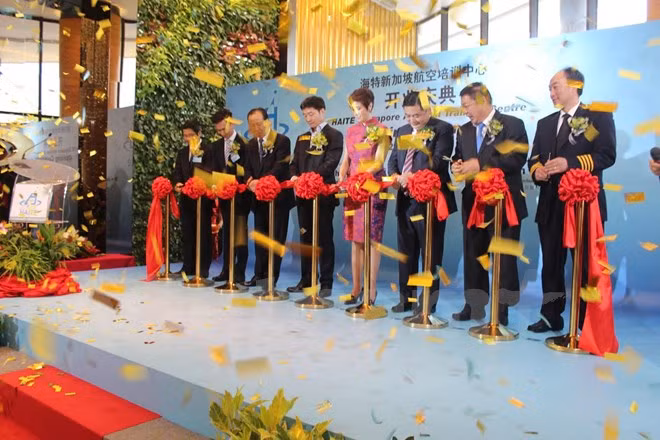 Khai trương Trung tâm đào tạo bay của tập Đoàn HAITE tại Singapore ngày 21/4. (Nguồn: Hải-Bình/Vietnam+)