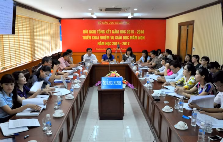 Quang cảnh hội nghị tại đầu cầu Quảng Ninh.