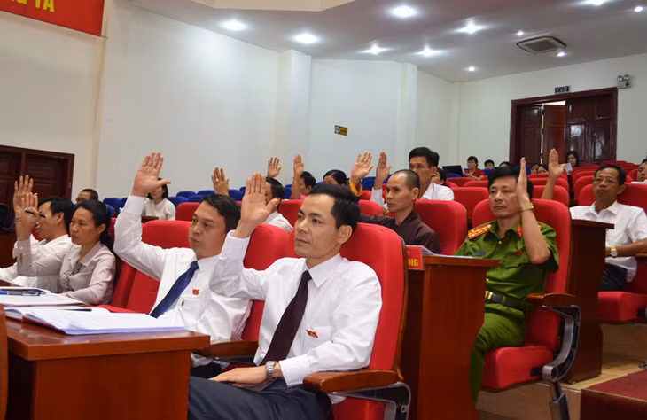 HĐND thành phố Uông Bí thống nhất không điều chỉnh các chỉ tiêu năm 2016 đã đề ra