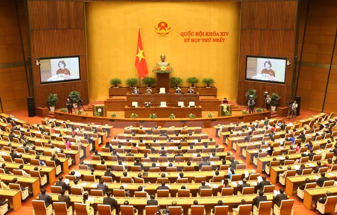 Toàn cảnh Chủ tịch Quốc hội Nguyễn Thị Kim Ngân phát biểu bế mạc kỳ họp. (Ảnh: Nhan Sáng/TTXVN)