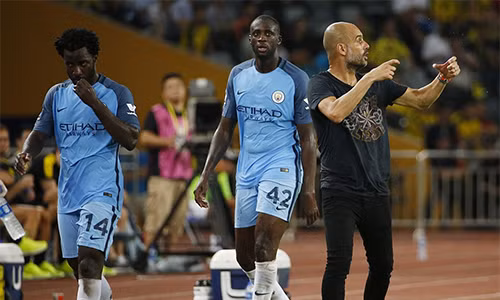 Guardiola đã có kết quả thuận lợi trong trận đầu tiên dẫn dắt Man City. Ảnh: Reuters.