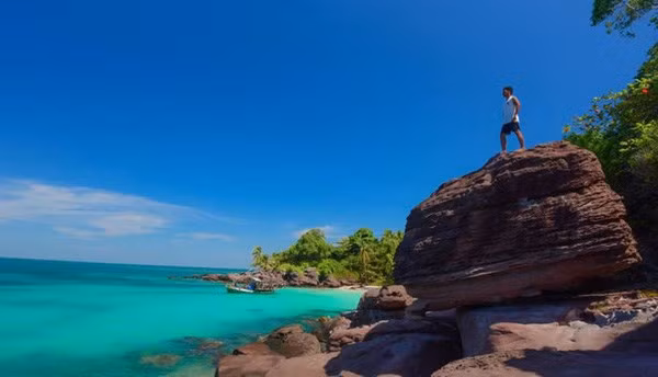  Sau thời gian lặn biển, các bạn nên mang theo một chiếc cần câu để 
