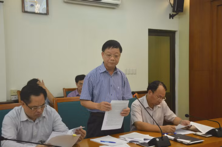 Đại diện lãnh đạo Cục Hải quan tỉnh báo cáo tình hình nhập 