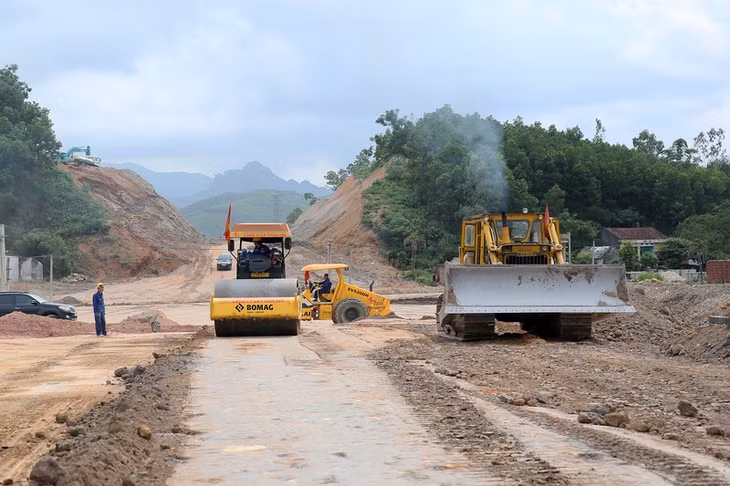 Đơn vị thi công tập trung