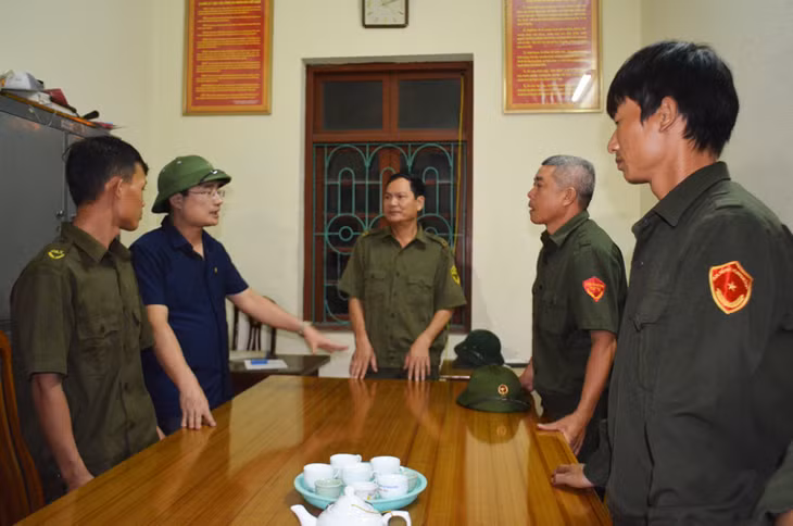 Lực lượng công an xã Thượng Yên Công thường trực tại trụ sở vào lúc 1h ngày 28/7