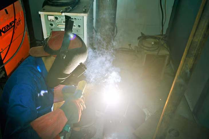 Một giờ thực hành nghề hàn ở Trường Cao đẳng Công nghiệp và Xây dựng Quảng Ninh (TP Uông Bí).