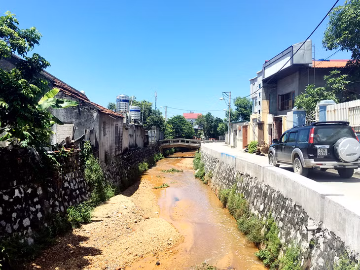Khe Ba Toa, khu Bình Minh, phường Cẩm Bình (TP Cẩm Phả) thường xuyên được nạo vét, đảm bảo tiêu thoát nước.