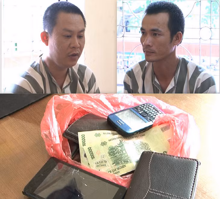 Đối tượng Hưng (bên phải) Và Long cùng tang vật vụ án