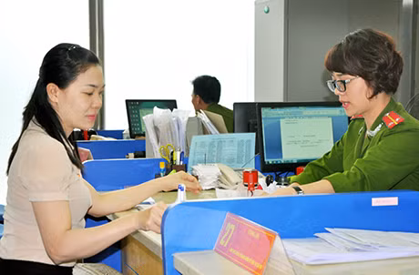 Giải quyết thủ tục hành chính tại Trung tâm Hành chính công tỉnh