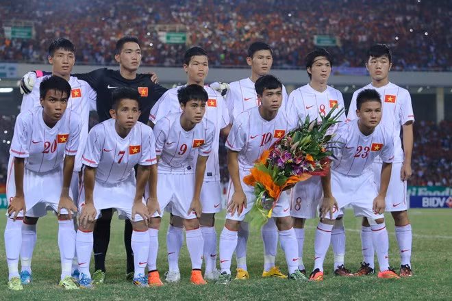Tuyển U19 Việt Nam dự giải U19 Đông Nam Á 2014 có thành phần chính là nhóm cầu thủ Hoàng Anh Gia Lai. (Ảnh: Minh Chiến/Vietnam+)