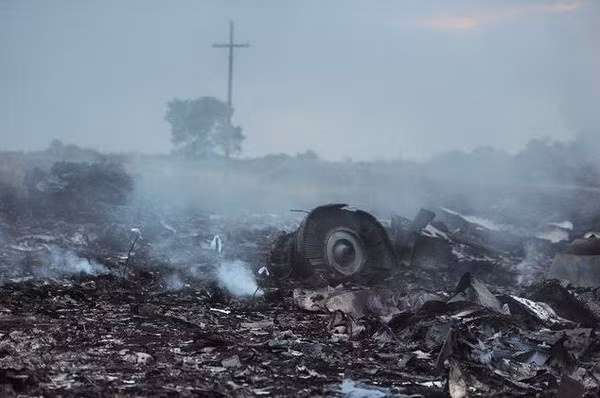 Hiện trường vụ máy bay MH17 bị bắn hạ trên không phận Ukraine. (Nguồn: AFP)