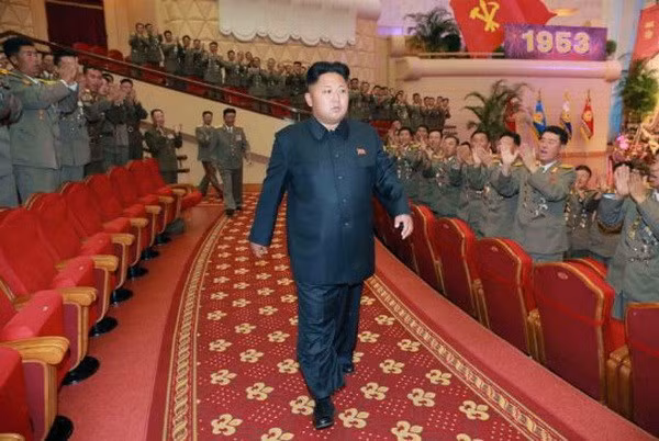 Nhà lãnh đạo Triều Tiên Kim Jong-Un tới dự một hội nghị của quân đội. (Nguồn: KNS/AFP)