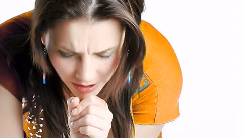 Ho ra máu có nhiều nguyên nhân khác nhau và việc chẩn đoán không phải dễ dàng. Ảnh minh họa: homeremedies.