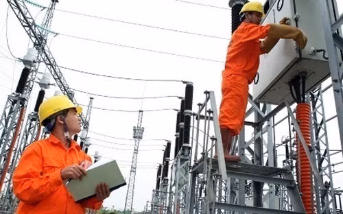 Lãnh đạo EVN khẳng định từ nay đến Tết sẽ không tăng giá điện.