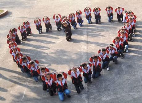 Từ nụ cười đến trái tim ở Trường Tiểu học Nguyễn Văn Cừ.