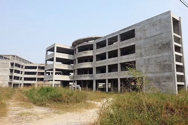 Trường THPT chuyên Trần Phú đầu tư xây dựng hơn 100 tỉ đồng hiện đang được rao bán.