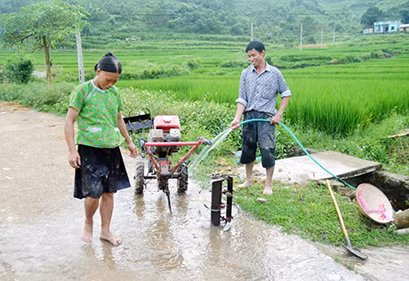 Người dân thôn Khe Lục (xã Đại Dực, huyện Tiên Yên) giờ đã có đủ nước dùng trong mọi công việc hàng ngày.