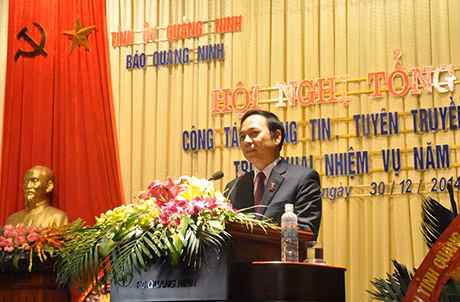  Đồng chí Đặng Huy Hậu, Phó Chủ tịch UBND tỉnh phát biểu tại hội nghị.