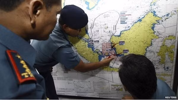 Khu vực tìm kiếm chiếc máy bay mất tích đang được mở rộng (Ảnh: Reuters)