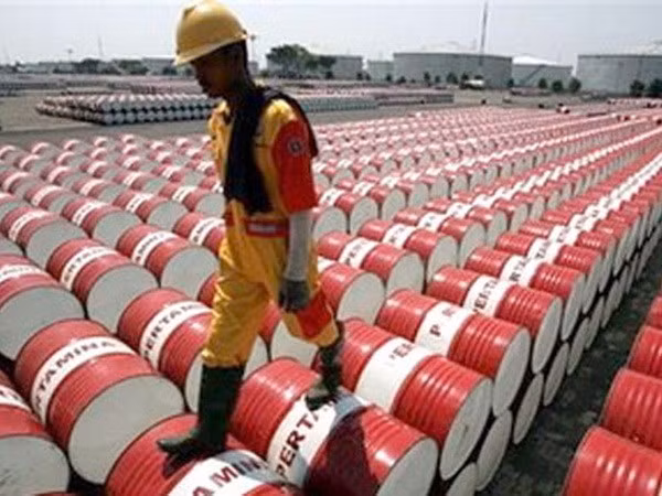 Công nhân Indonesia tại một công ty dầu mỏ. (Nguồn: Antara News)