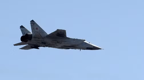 Máy bay đánh chặn MiG-31.