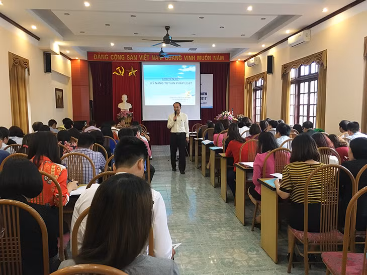 Quang cảnh lớp tập huấn