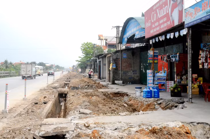 TP Uông Bí đã thực hiện xong công tác bồi thường GPMB, bàn giao mặt bằng sạch cho đơn vị thi công Dự án Cải tạo, nâng cấp quốc lộ 18A đoạn Uông Bí - Bắc Ninh vào tháng 4/2017. Ảnh Nguyễn Chiến