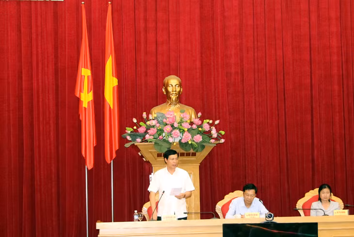 Đồng chí Nguyễn Đức Long, Phó Bí thư Tỉnh ủy, Chủ tịch UBND tỉnh phát biểu tại buổi làm việc. 