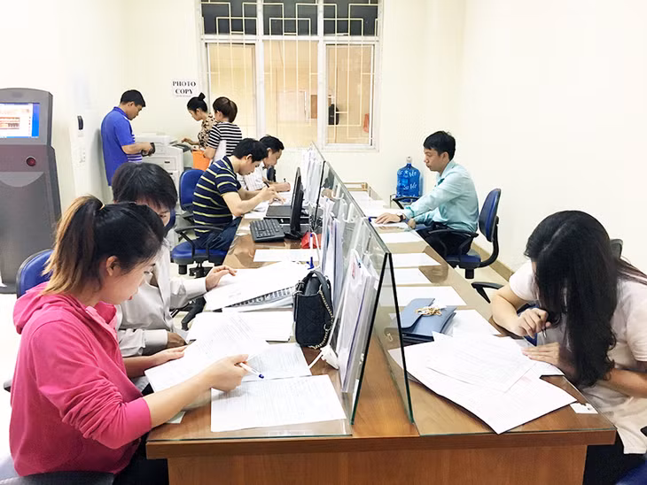 Các thủ tục hành chính, kê khai hồ sơ, quy trình giải quyết đều được công khai tại Trung tâm Hành chính công TP Cẩm Phả.