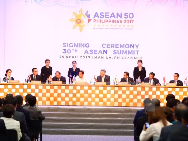 Hội nghị Cấp cao ASEAN lần thứ 30 tại thủ đô Manila, Philippines. (Ảnh: Thống Nhất/TTXVN)