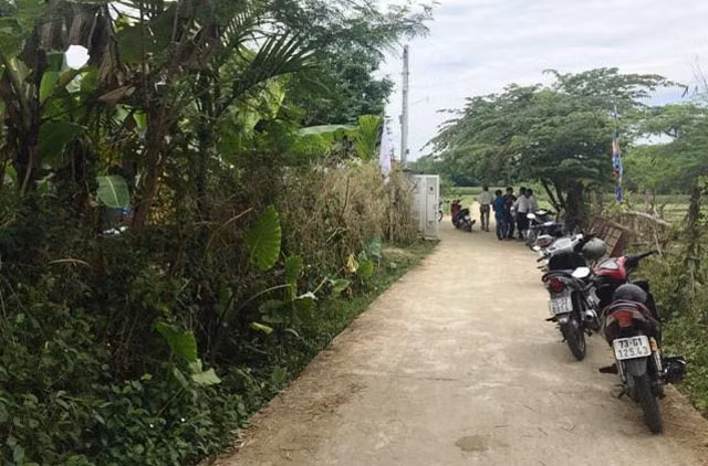 Tuyến đường bê-tông, nơi xảy ra cái chết bất thường của bà Thanh.