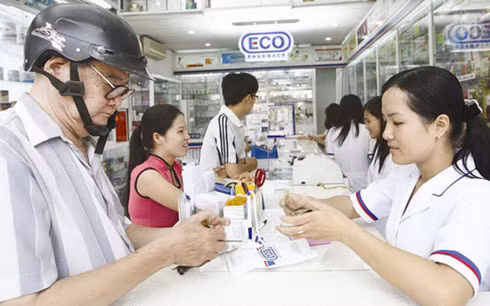 Nhóm thuốc và dịch vụ y tế tăng cao nhất với 8,05% trong tháng 4. (Ảnh minh họa: KT)