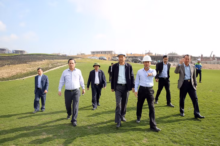 Bí thư Tỉnh ủy Nguyễn Văn Đọc kiểm tra tiến độ thực hiện dự án Sân golf Ngôi sao Hạ Long.