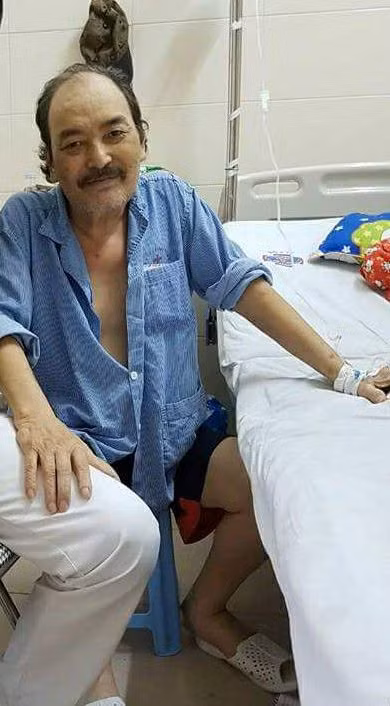 Nghệ sỹ Hoàng Thắng trong thời gian chiến đấu với bệnh ung thư phổi.