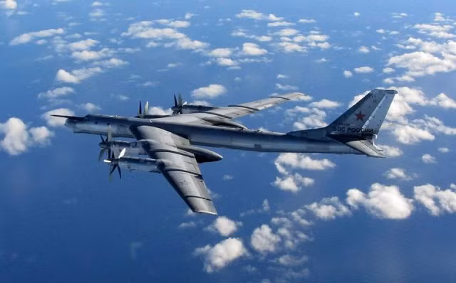Máy bay ném bom Tu-95 của Nga.