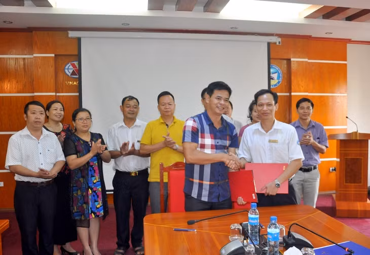 Huyện Đồng Văn và ký kết biên bản ghi nhớ 