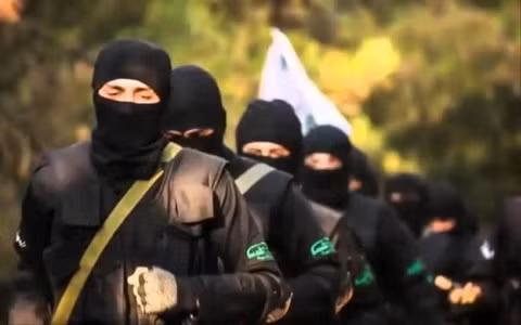 Hayat Tahrir ash-Sham đang reo rắc nỗi kinh hoàng còn lớn hơn cả IS ở Syria. Ảnh: Reuters