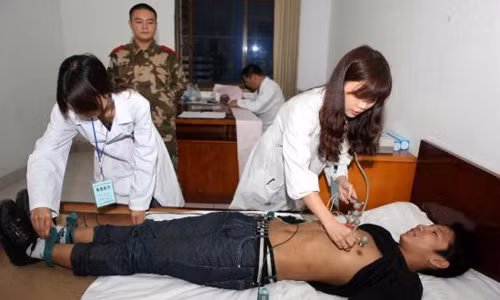 Một cuộc khám tuyển quân sự ở Trung Quốc. Ảnh: Chinanews.