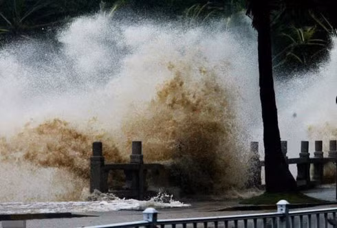 Sức mạnh của bão Hato. Ảnh: afp.