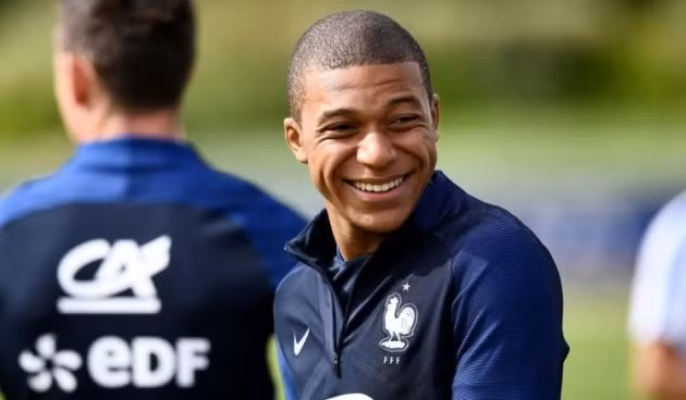  Monaco sẽ bán đi Mbappe.