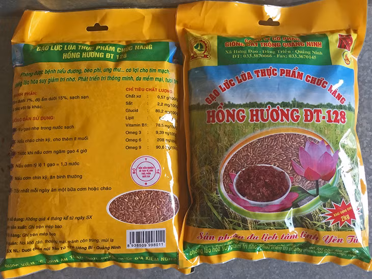 Sản phẩm gạo lức Hồng hương ĐT-128 đóng bao 2kg.