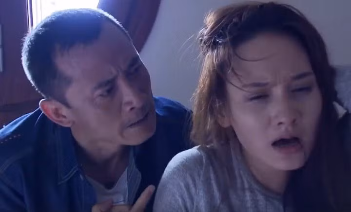 Đảm nhận vai Phúc Hô là nam diễn viên Vũ Hồng Quân. Khác với vẻ độc ác trong phim, ngoài đời nam diễn viên là người hiền lành, rất mực thương yêu vợ con.